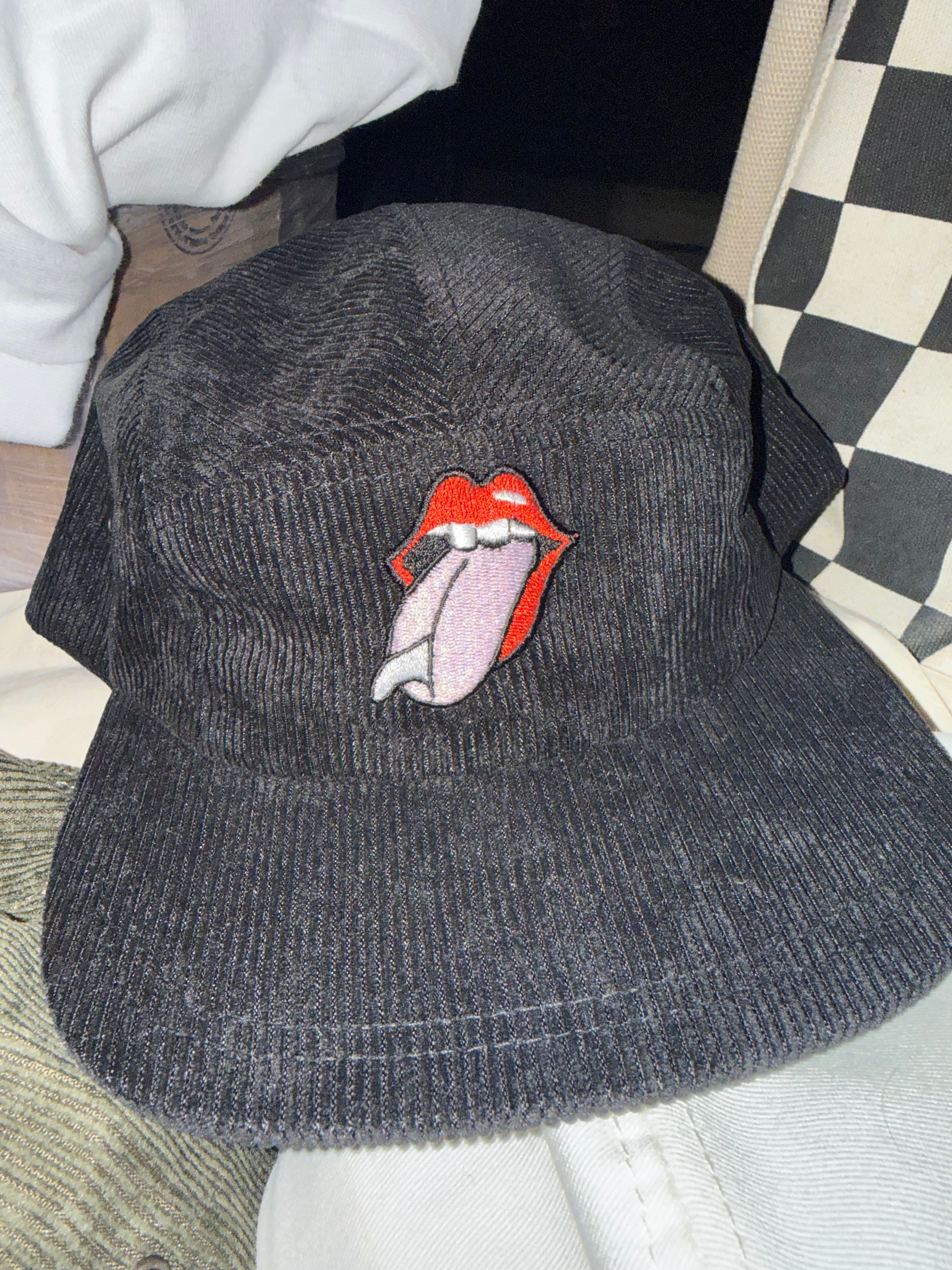 Cap Black - Red Lips